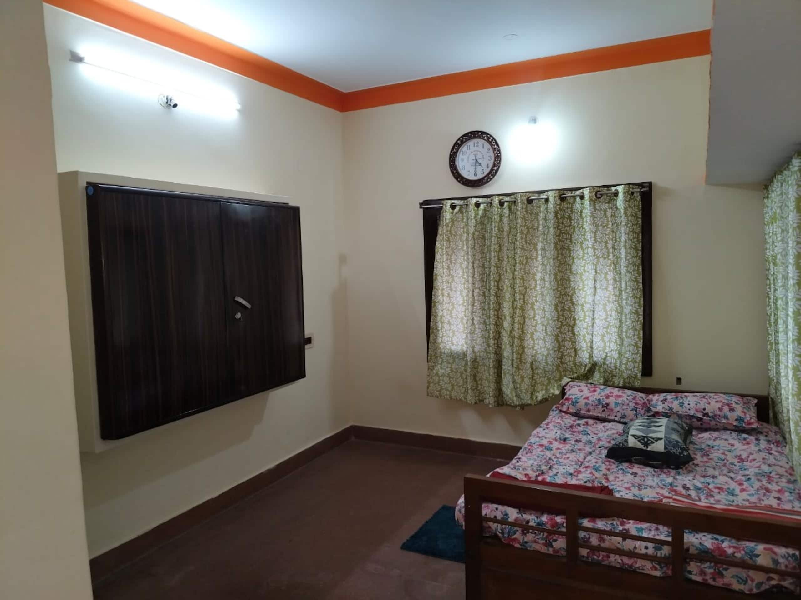 Roopa Studio – Cozy Stay with Open Terrace 6