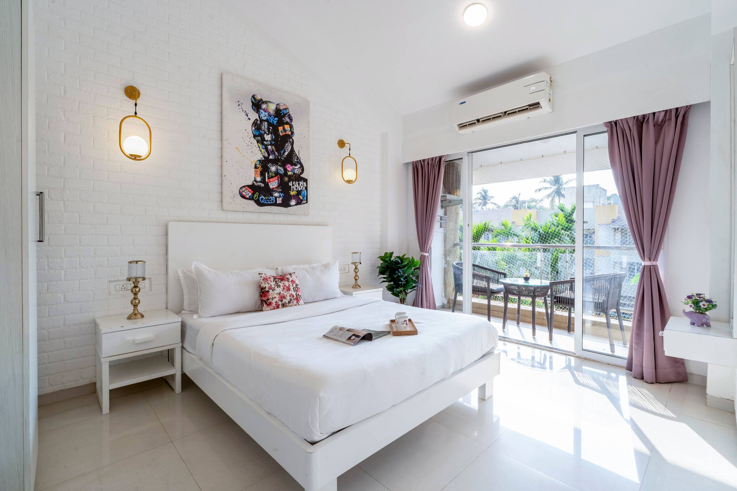 Whiteden by Alpha stays Goa. Anjuna/Vagator 12