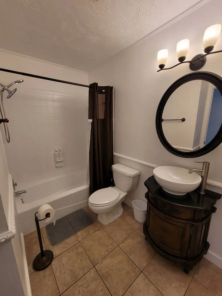 IMG Retreat Heated Pool 4BR 15