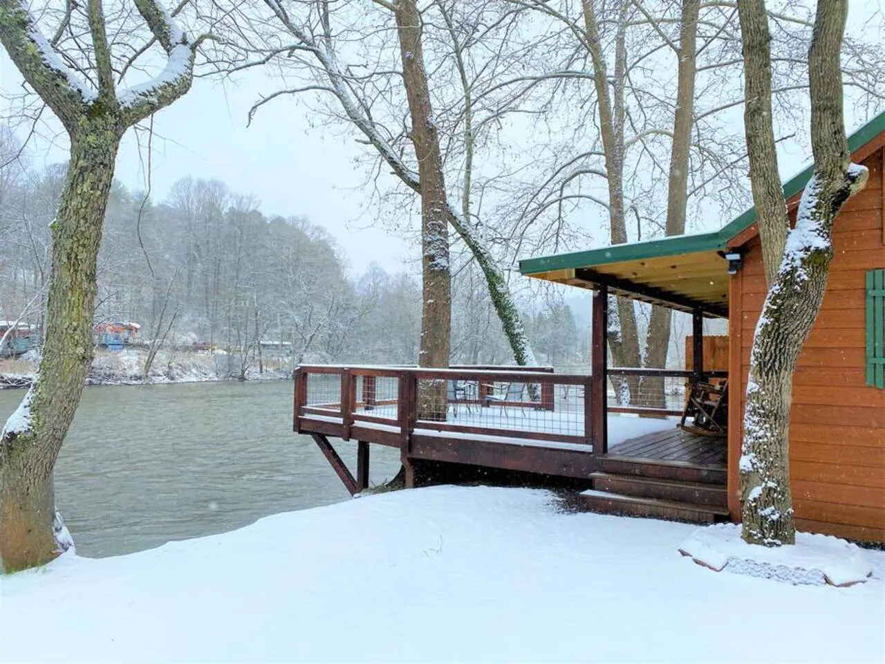 Riverfront Cabin Deck, Fire Pit & Near Smokies 19