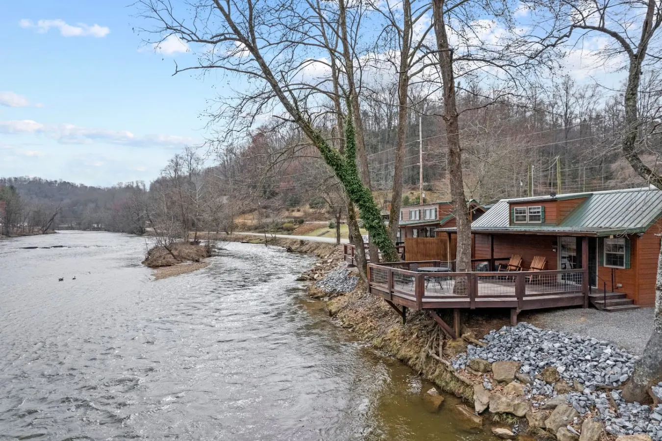 Riverfront Cabin Deck, Fire Pit & Near Smokies 20