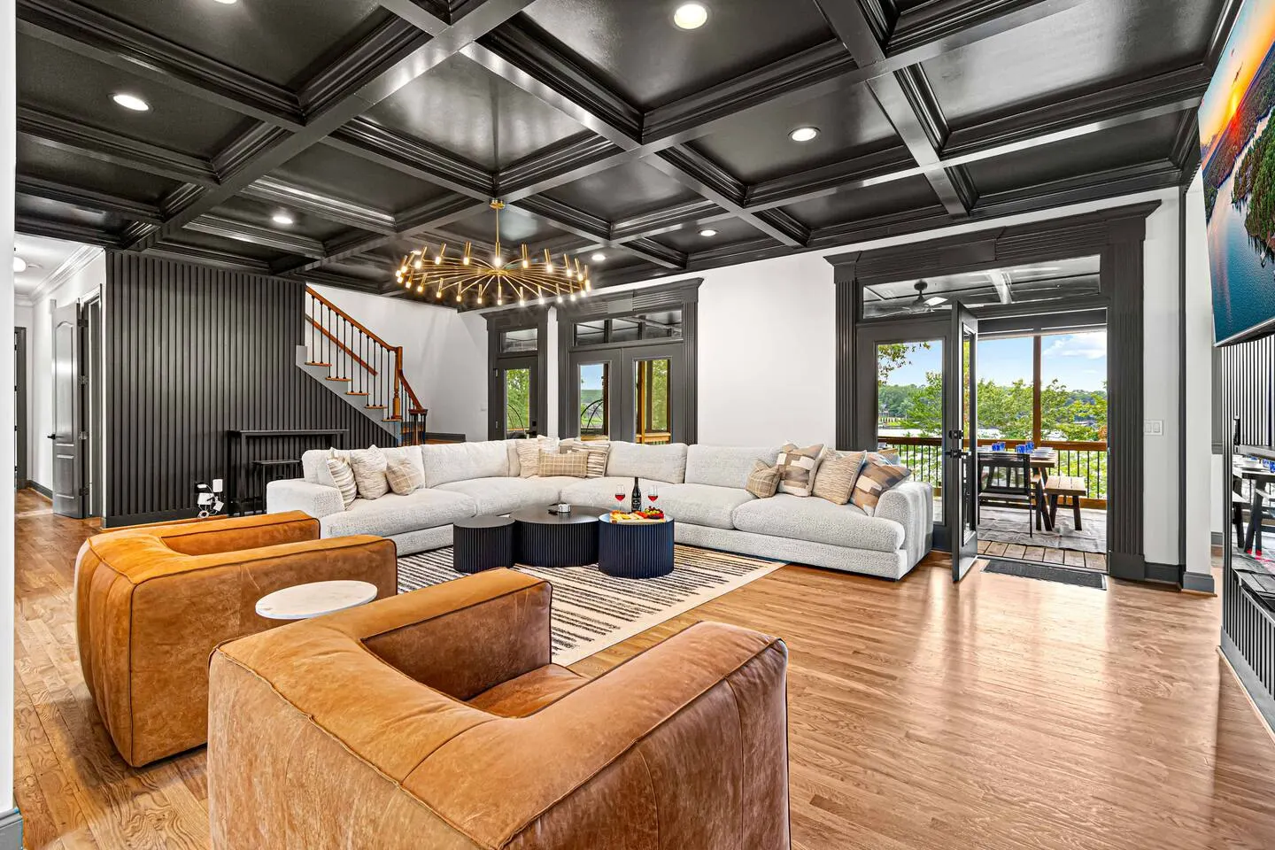 *Spacious Lakefront Mansion: 2 Hot Tubs, Sleeps 38 12