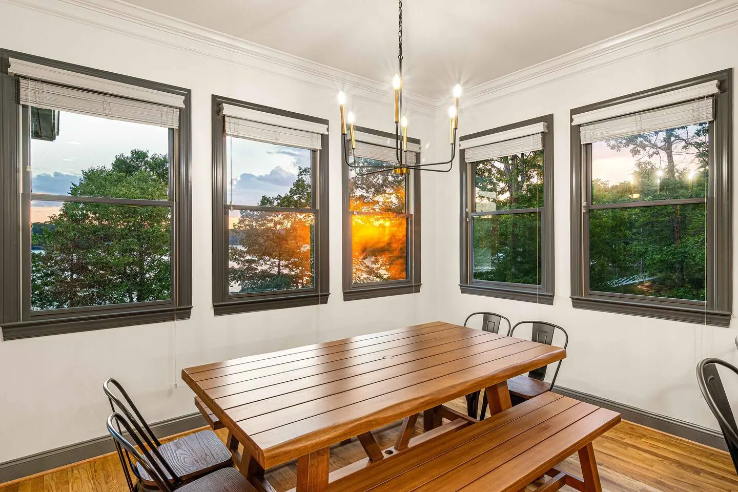 *Spacious Lakefront Mansion: 2 Hot Tubs, Sleeps 38 7