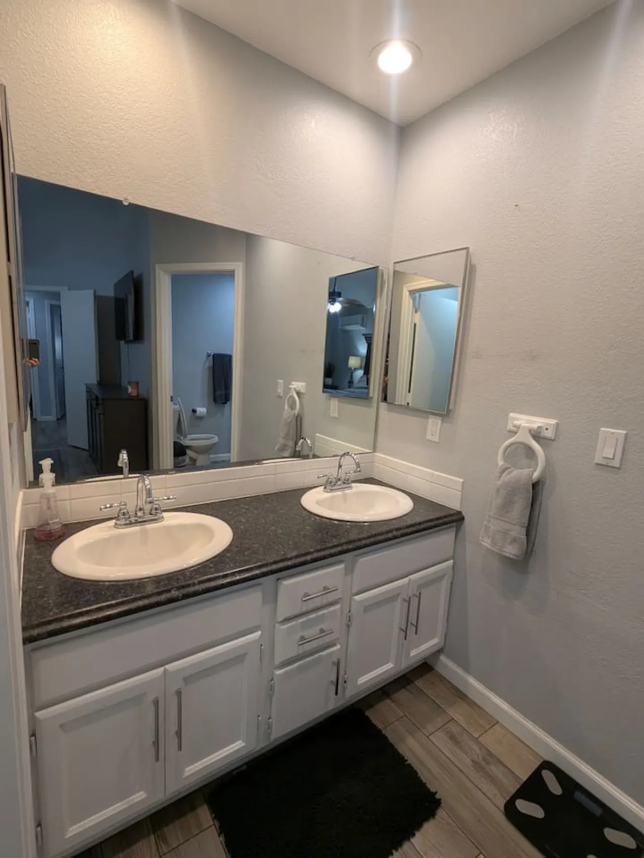 Stylish 3BR Pet-Friendly Home in Chandler 16