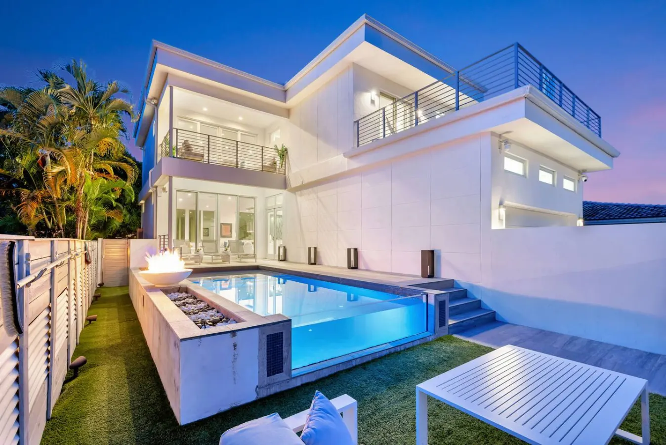 Stunning 3BR Villa W/Heated Pool • Hollywood Beach