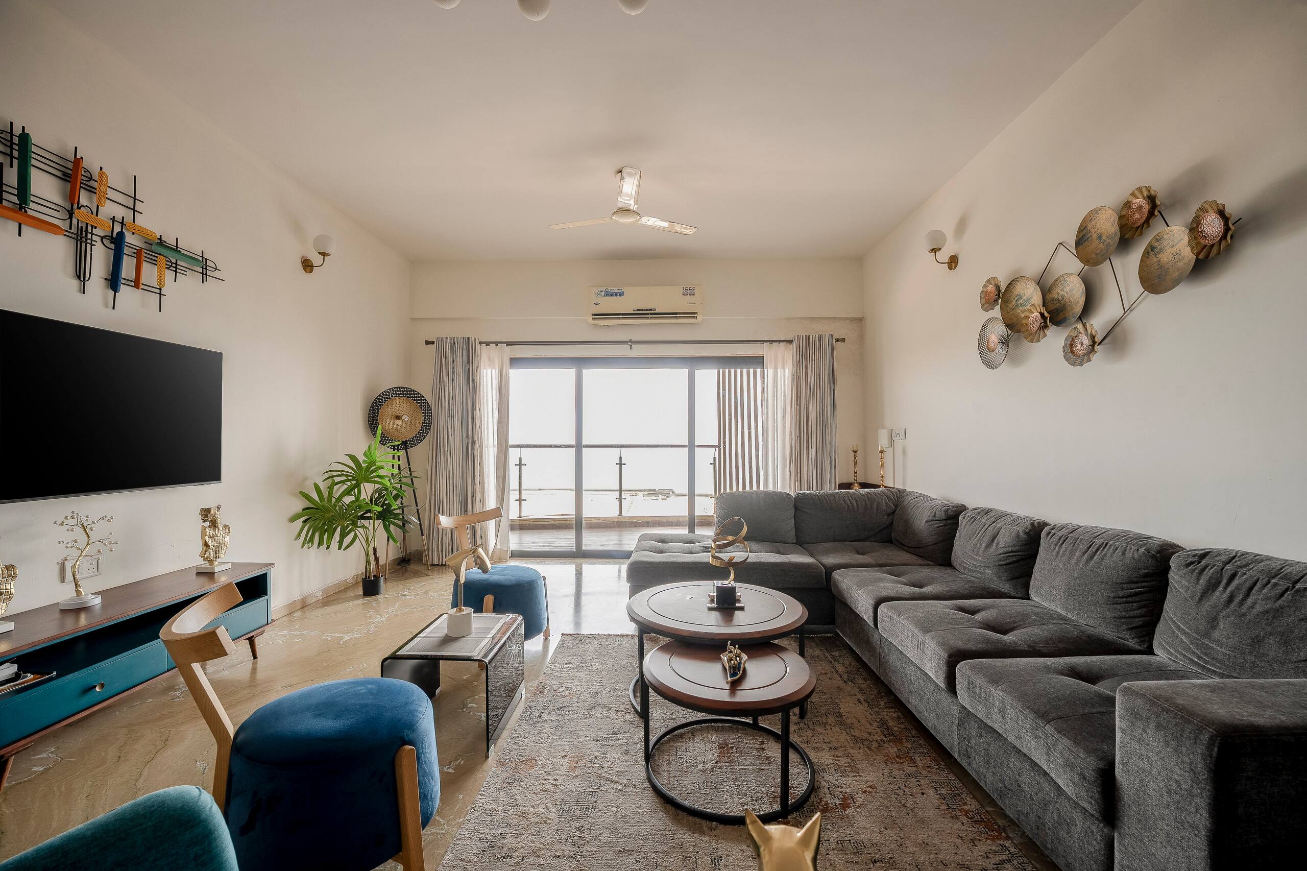 Panoramic Sea View 2BHK | Nr. Casinos | Mirashya 10