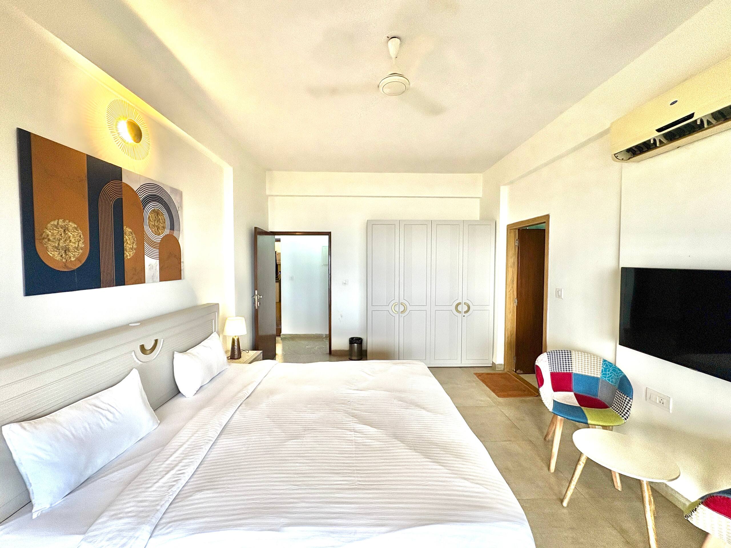 Panoramic Sea View 2BHK | Nr. Casinos | Mirashya 16