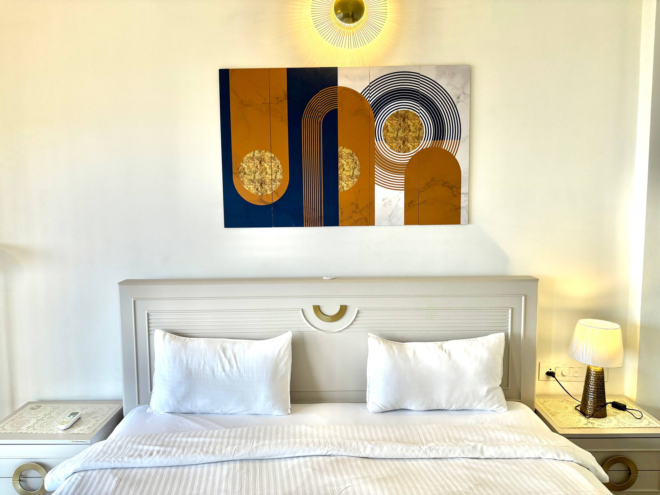 Panoramic Sea View 2BHK | Nr. Casinos | Mirashya 18