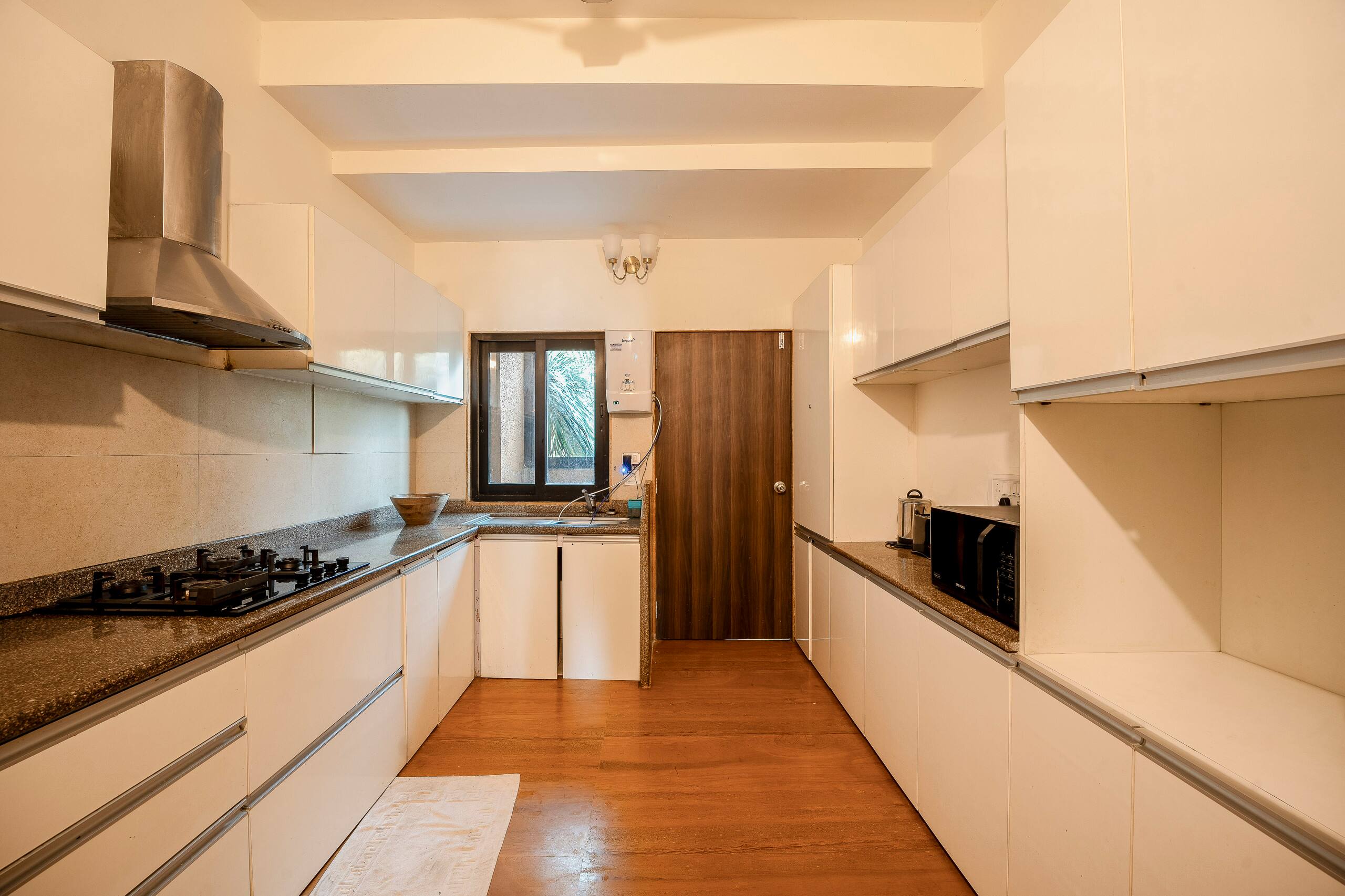 Panoramic Sea View 2BHK | Nr. Casinos | Mirashya 13