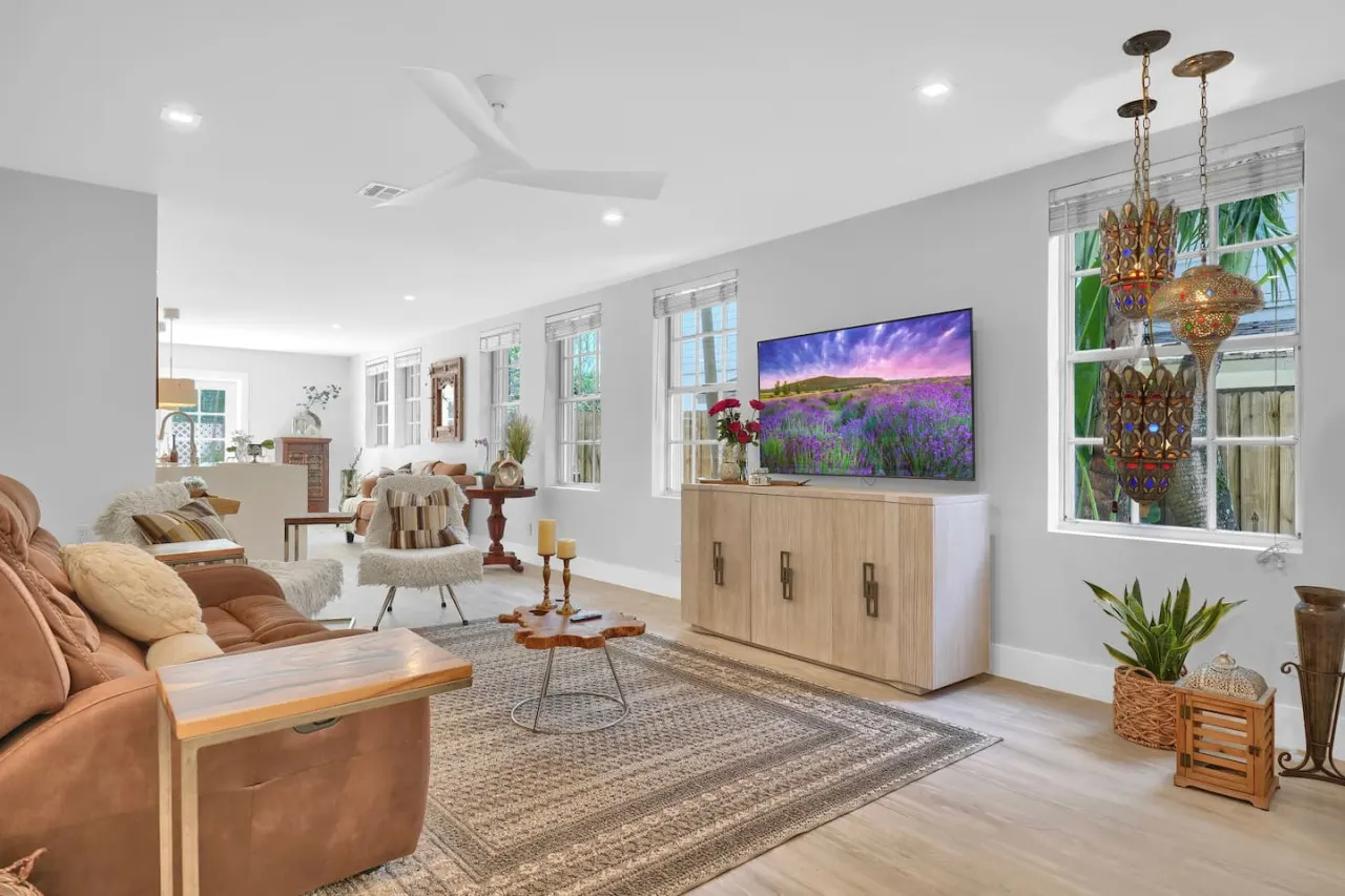 SF Home Away From Home in Coconut Grove 1
