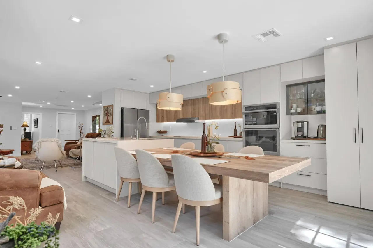 SF Home Away From Home in Coconut Grove 3