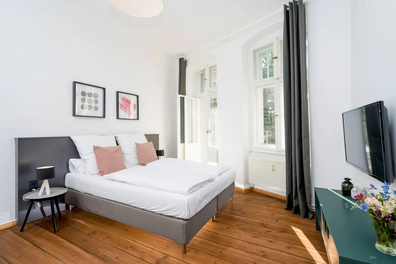 Stylish Apartment with Balcony in Prenzlauer Berg — photo 3