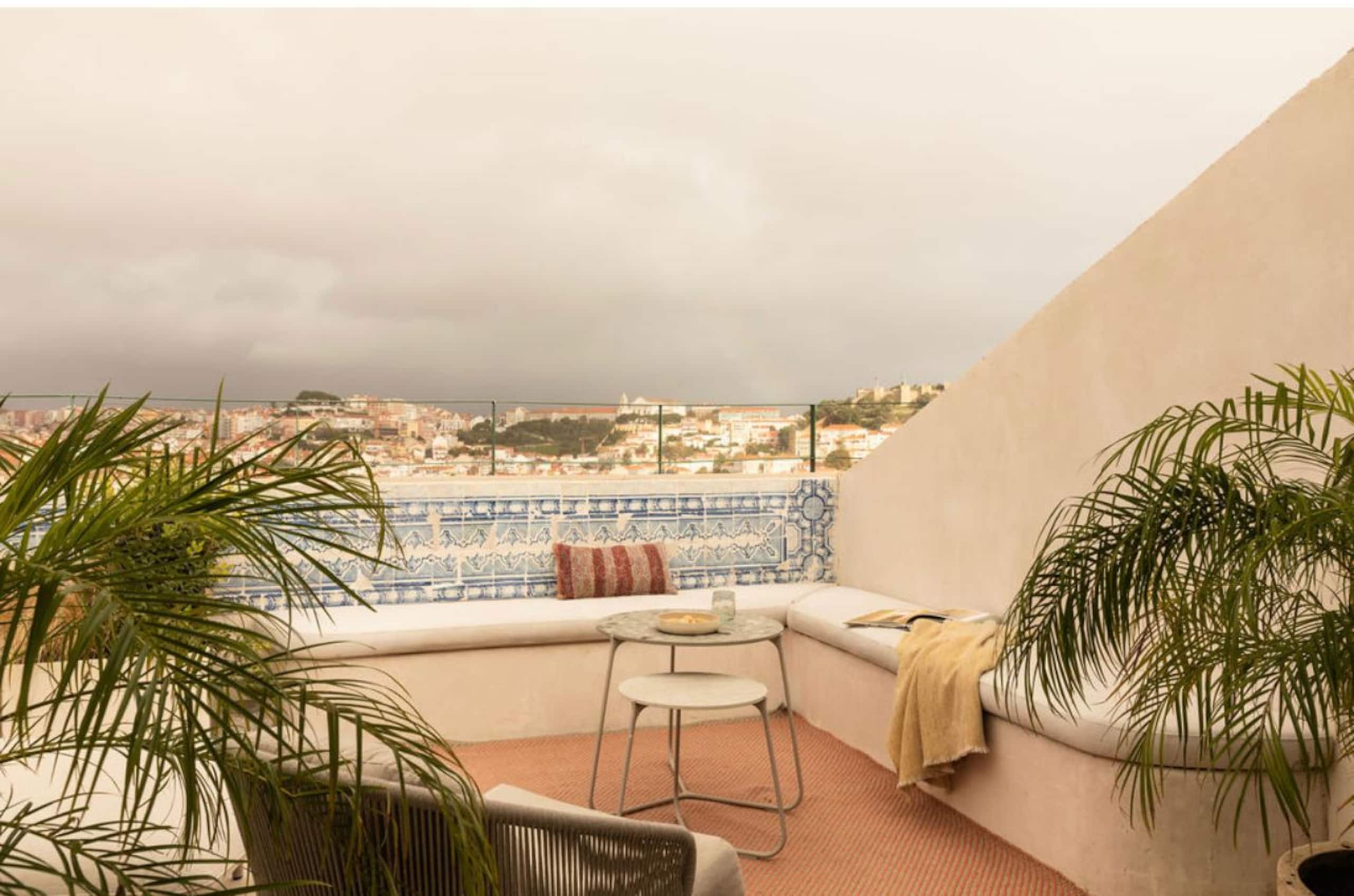Lisbon Lux Penthouse 23