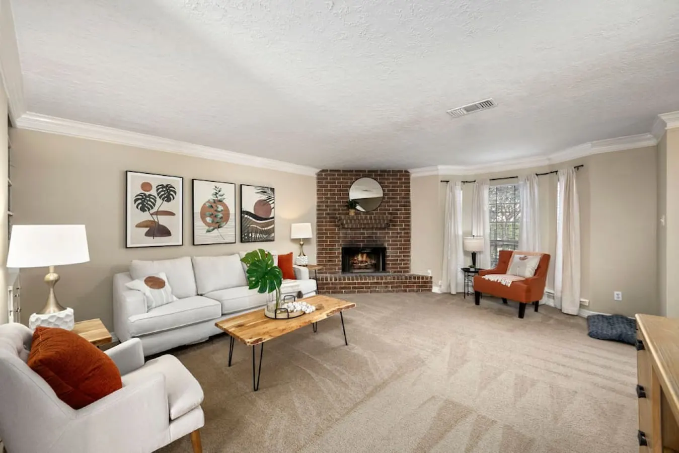 Montrose 2BR Townhome, Sleeps 10, Walk to Downtown Dining - Houston