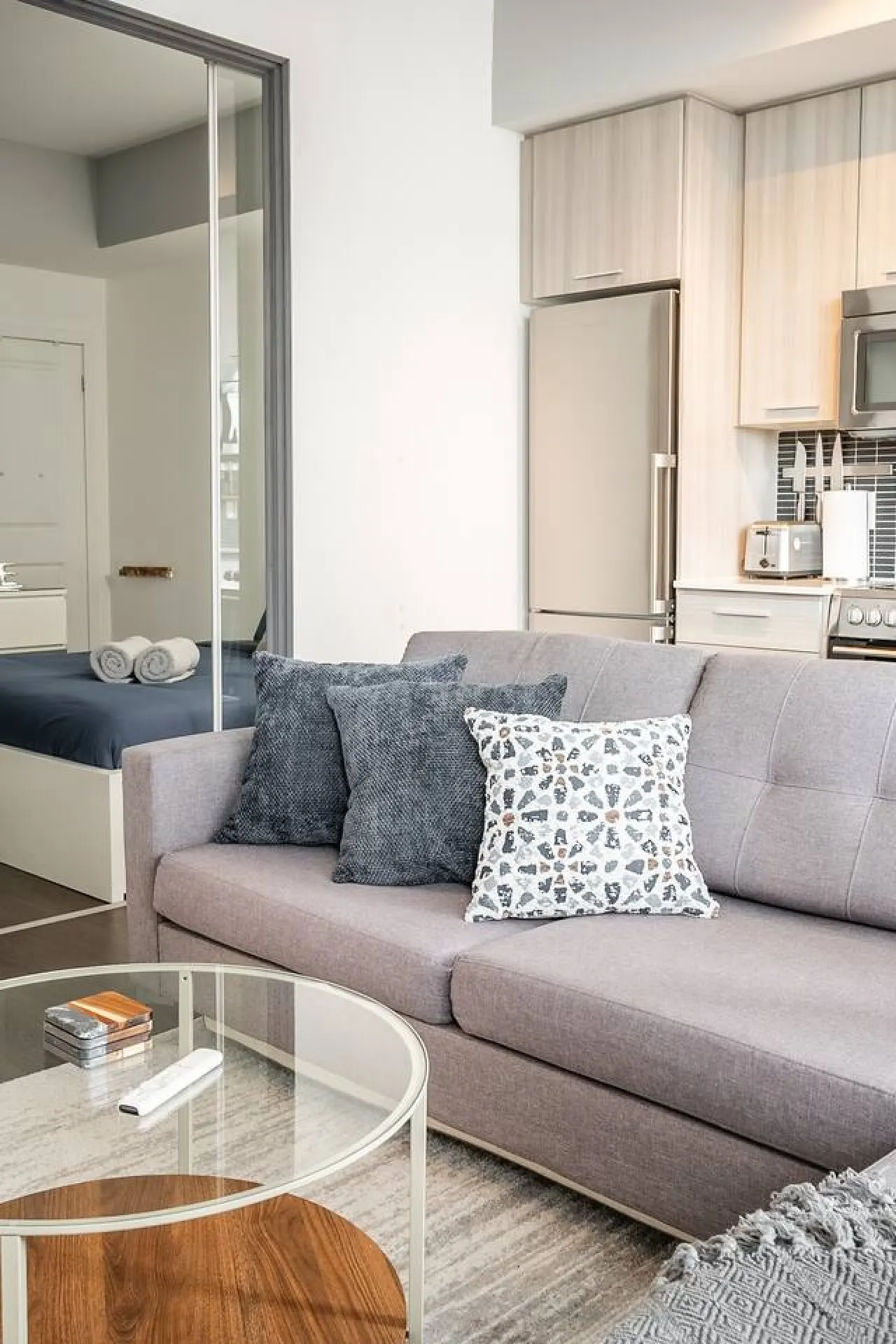 Modern 1BR Home Sleeps 4 Prime Location 15