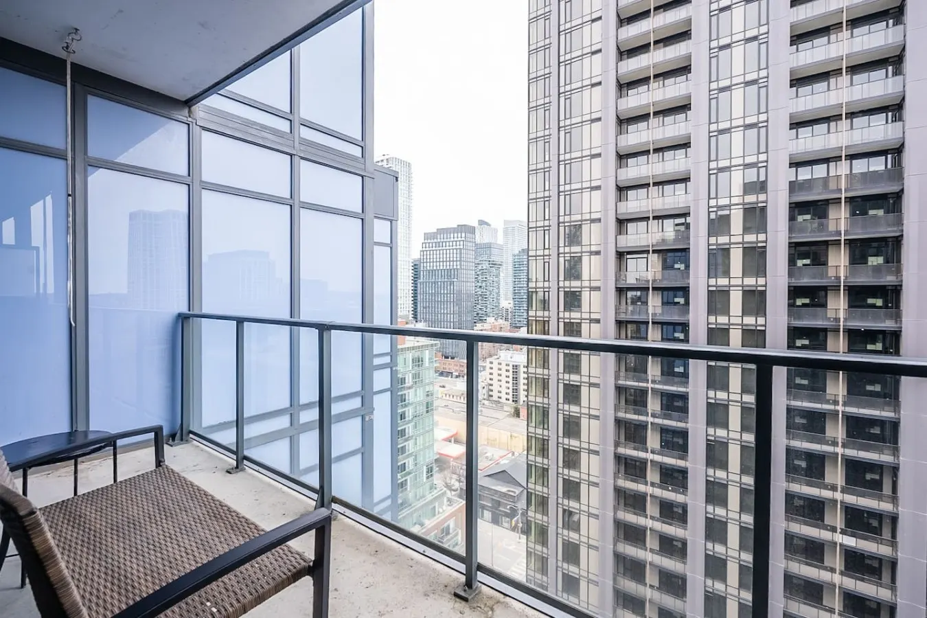 Modern 1BR Home Sleeps 4 Prime Location 19