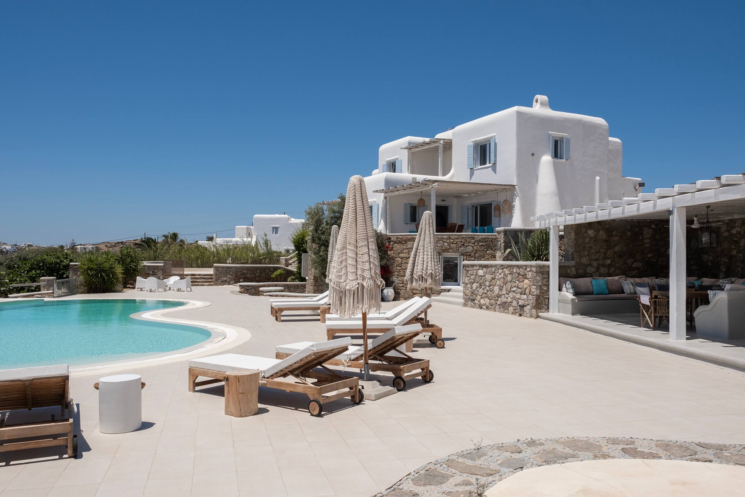 The Mykonian Escape 39