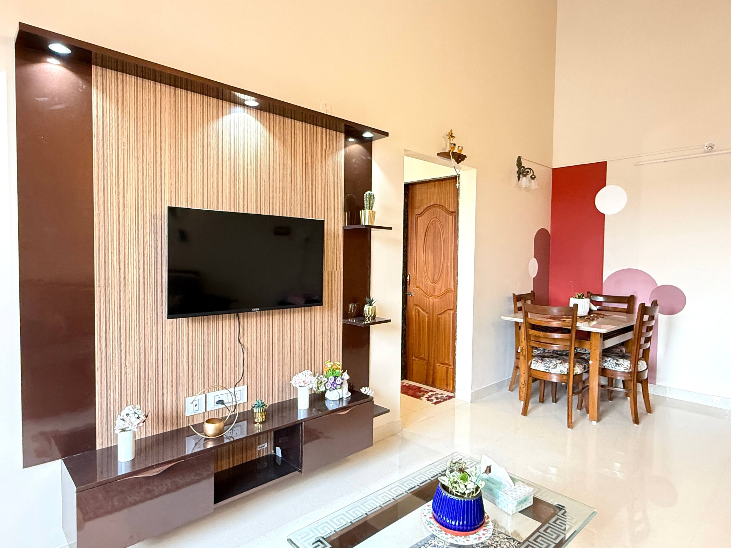 Pristine 1BHK |5 mins ride to beach|Kitchen|Wi-fi 10