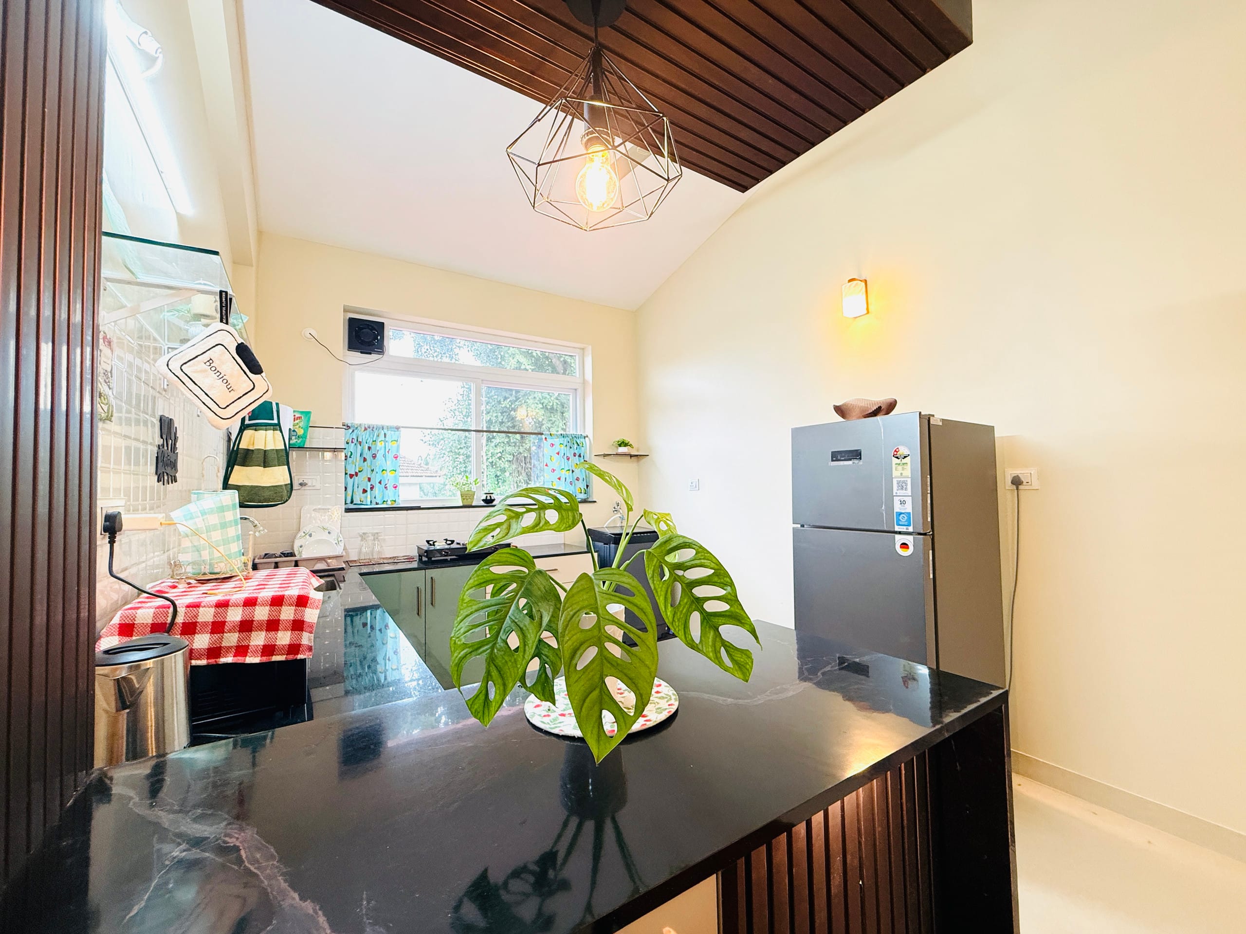 Pristine 1BHK |5 mins ride to beach|Kitchen|Wi-fi 16