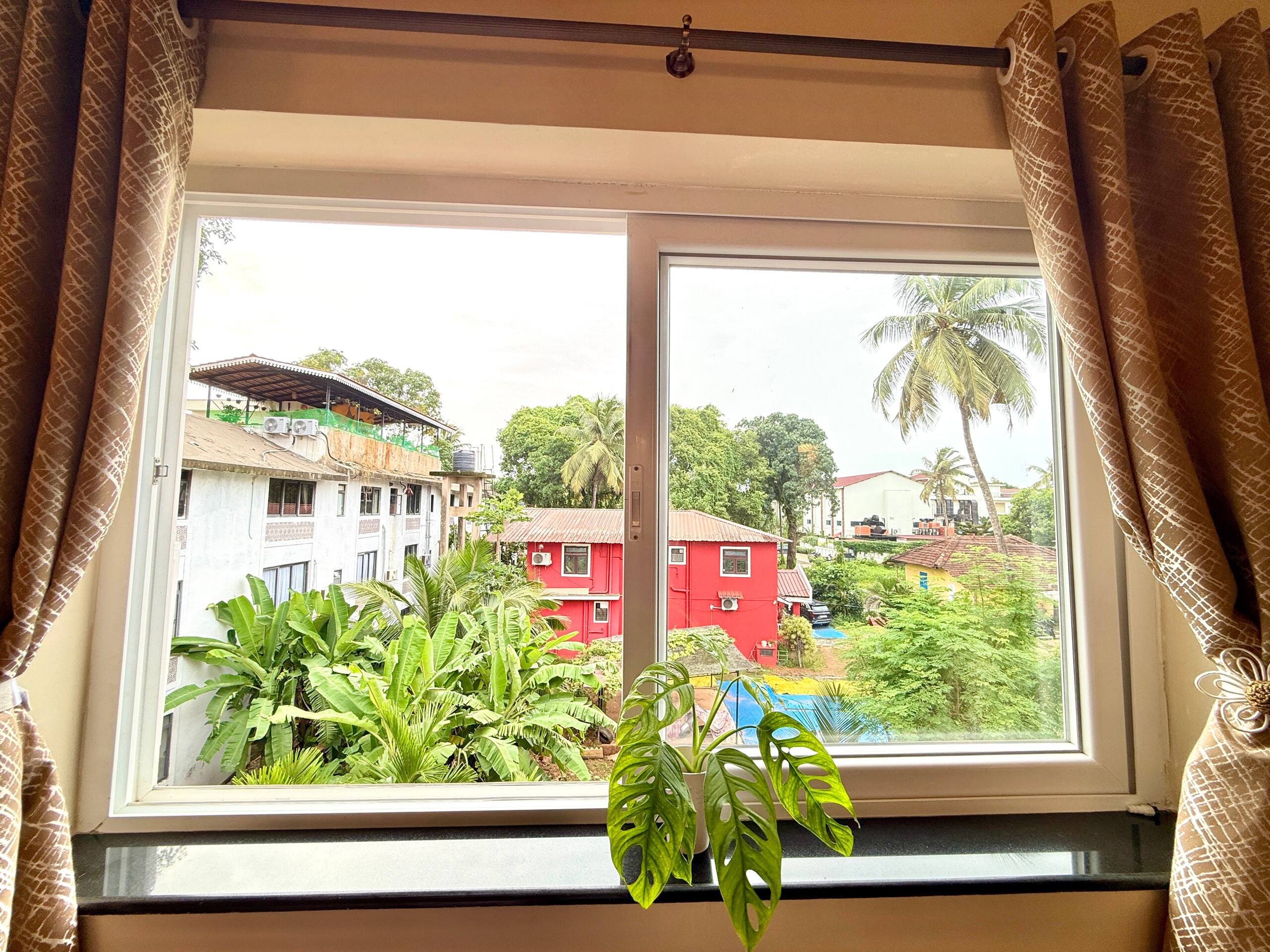 Pristine 1BHK |5 mins ride to beach|Kitchen|Wi-fi 8