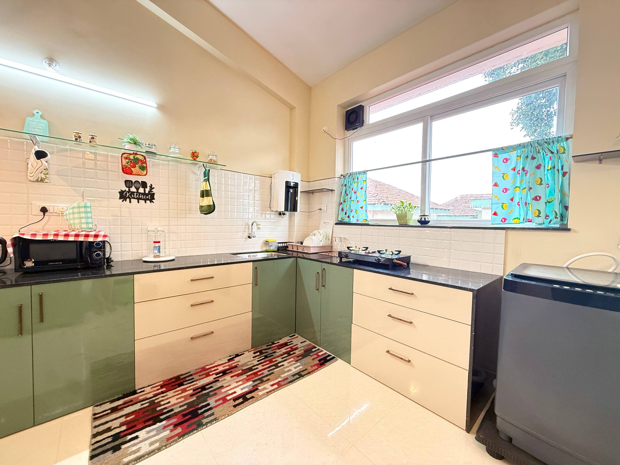 Pristine 1BHK |5 mins ride to beach|Kitchen|Wi-fi 12