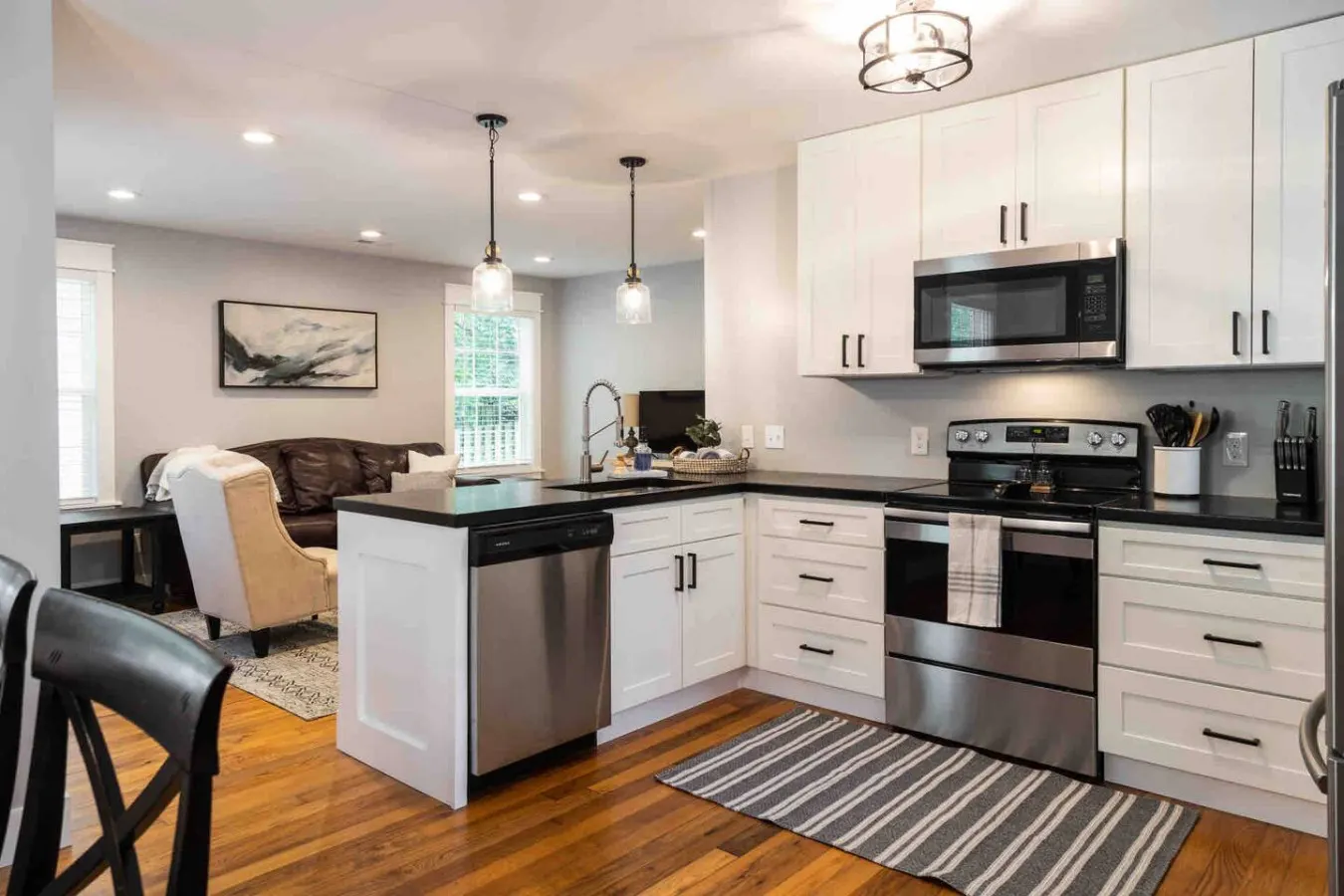 Bearden Executive Rental <8min to UT & Downtown — photo 2