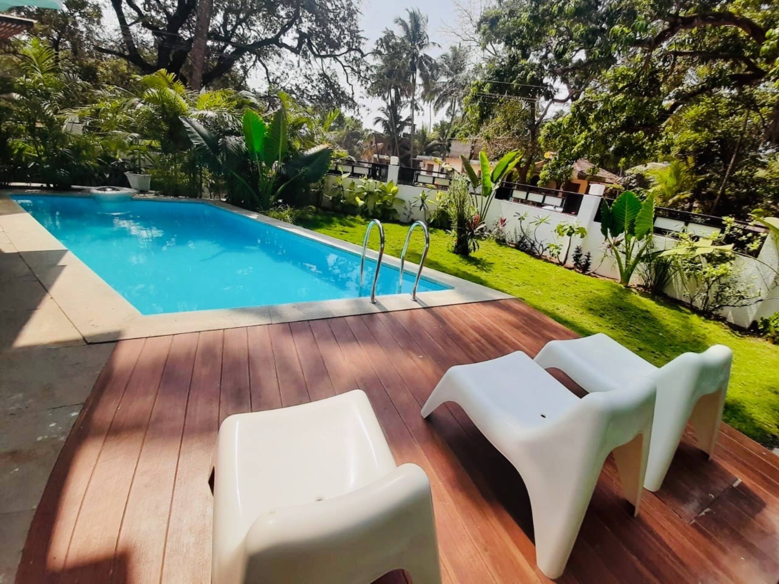 102 Solo Room |POOL |STAFF |B'FAST @ Calangute 25
