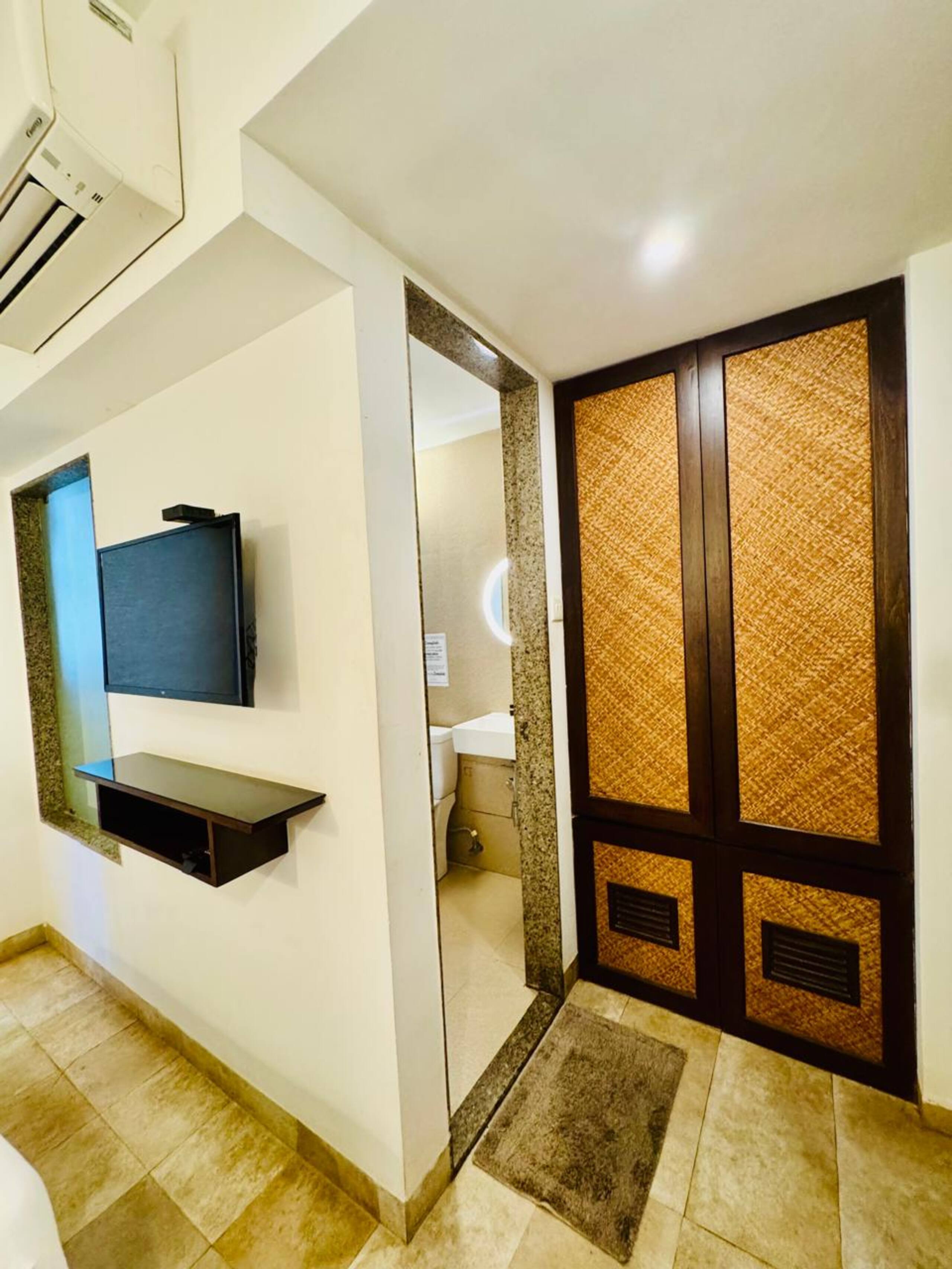 102 Solo Room |POOL |STAFF |B'FAST @ Calangute 7