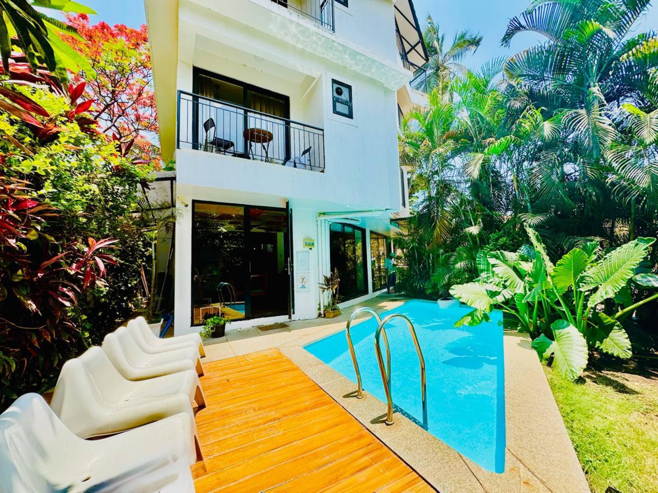 102 Solo Room |POOL |STAFF |B'FAST @ Calangute 24