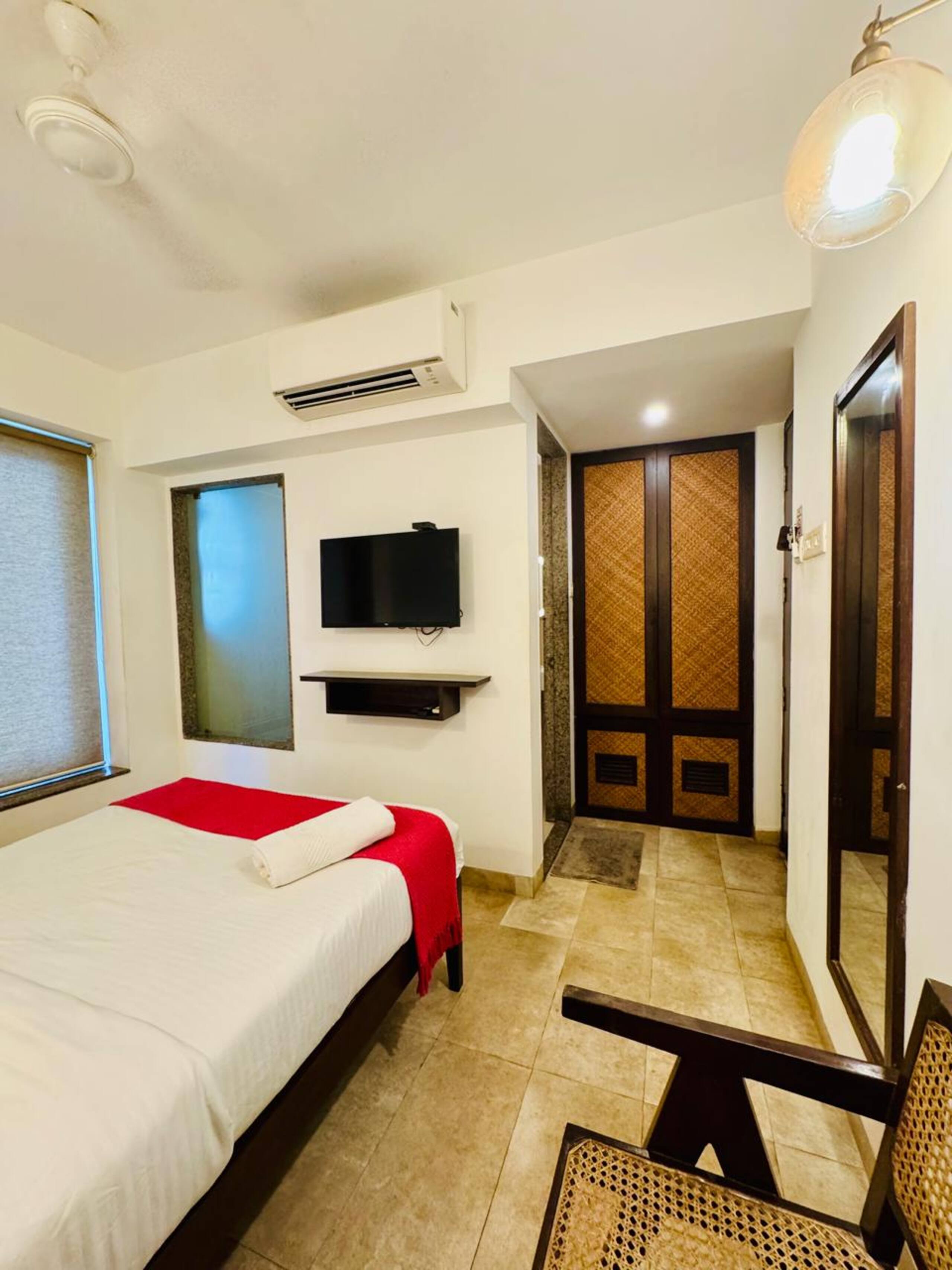 102 Solo Room |POOL |STAFF |B'FAST @ Calangute 6