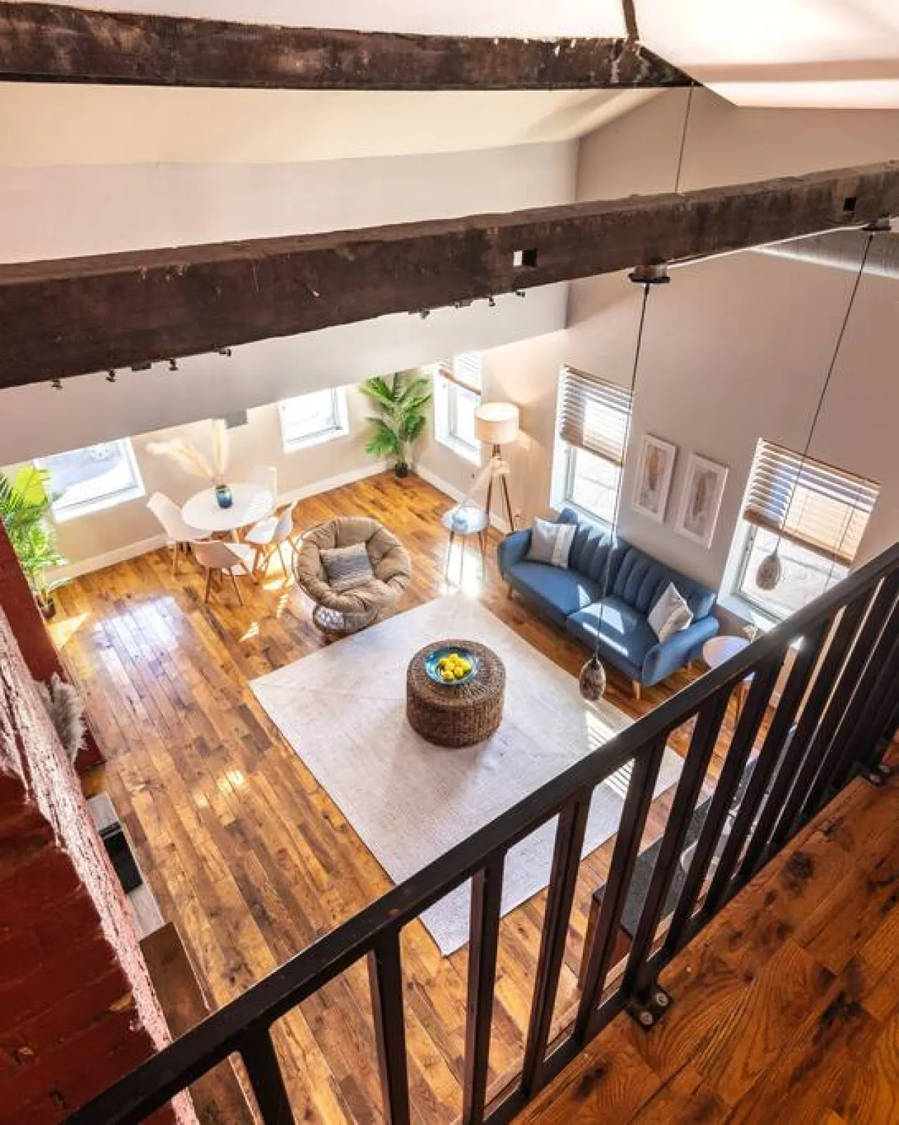 Broadway Suites - Stunning Downtown Condos 11