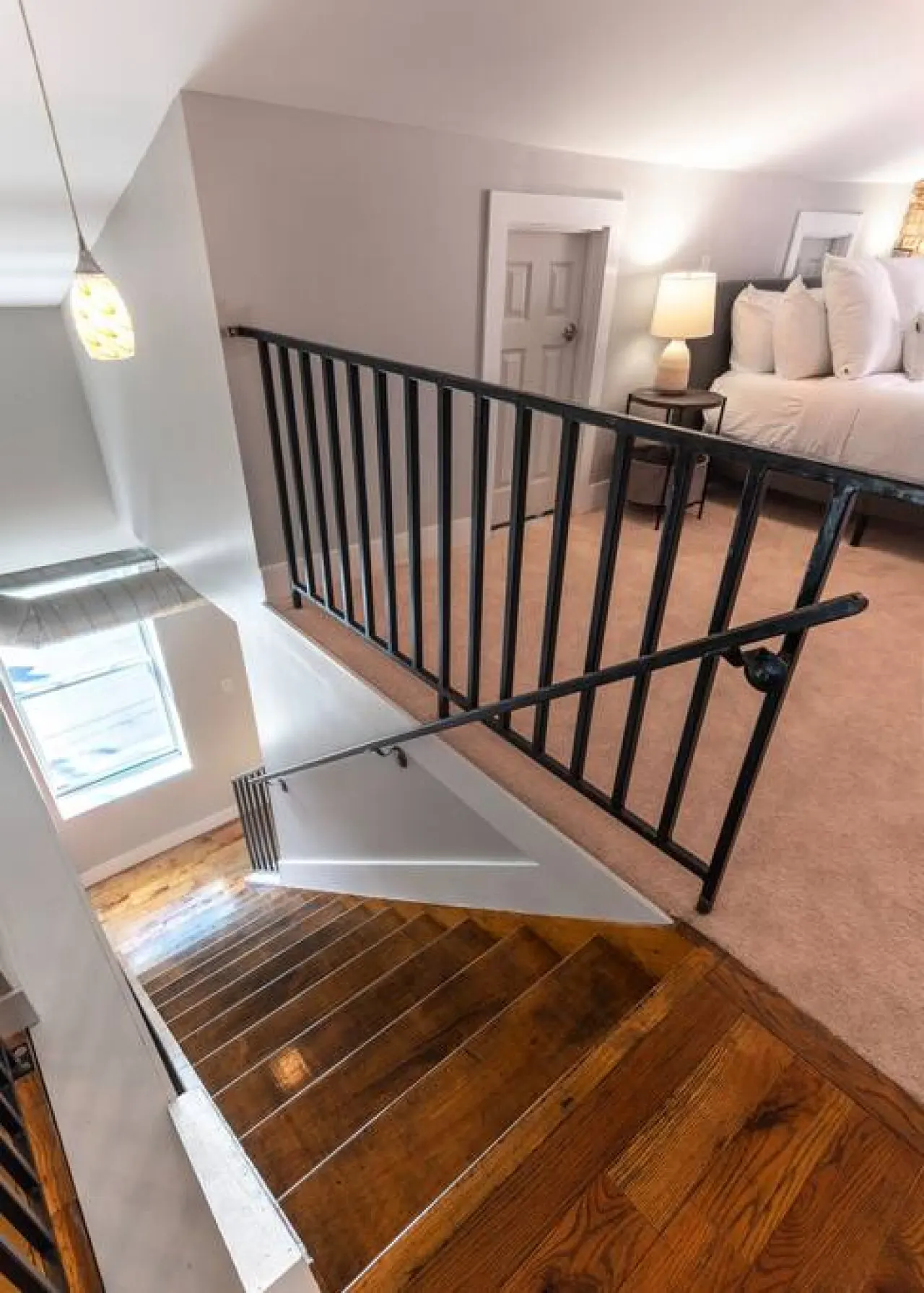 Broadway Suites - Stunning Downtown Condos 19