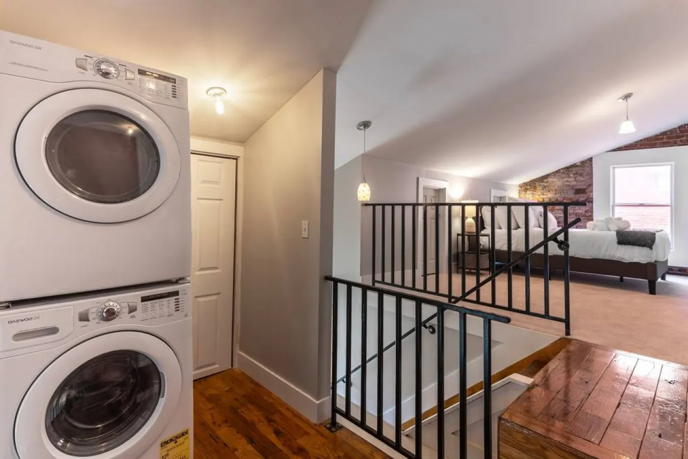 Broadway Suites - Stunning Downtown Condos 20
