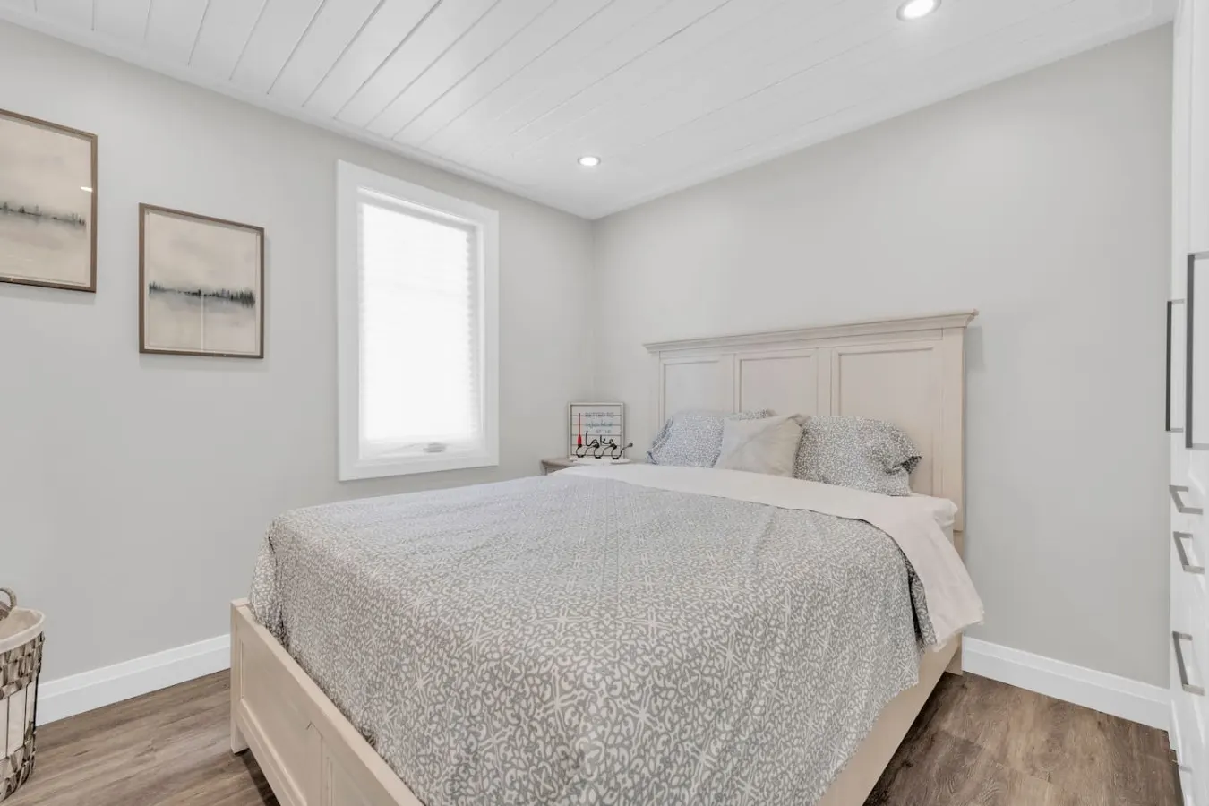 The North Shore - New - Waterfront -* Arcade * Hot tub * 17