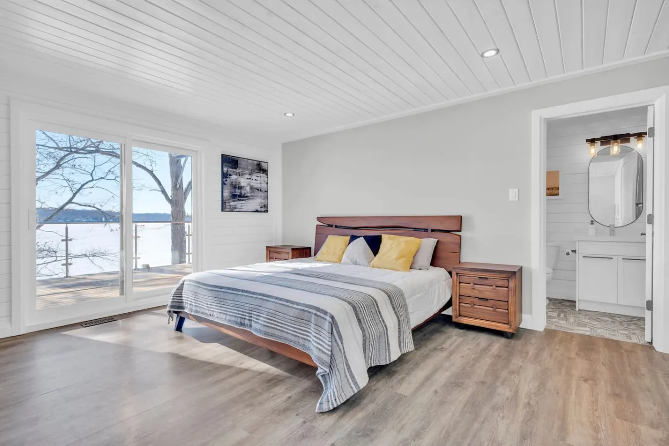 The North Shore - New - Waterfront -* Arcade * Hot tub * 6