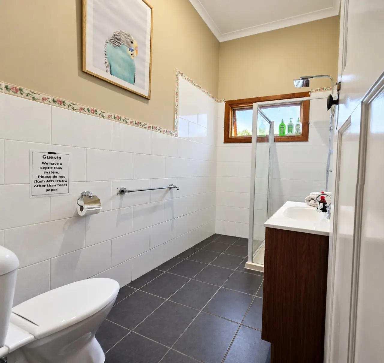 Whispering Woods Pool, Sauna & Country Escape 11