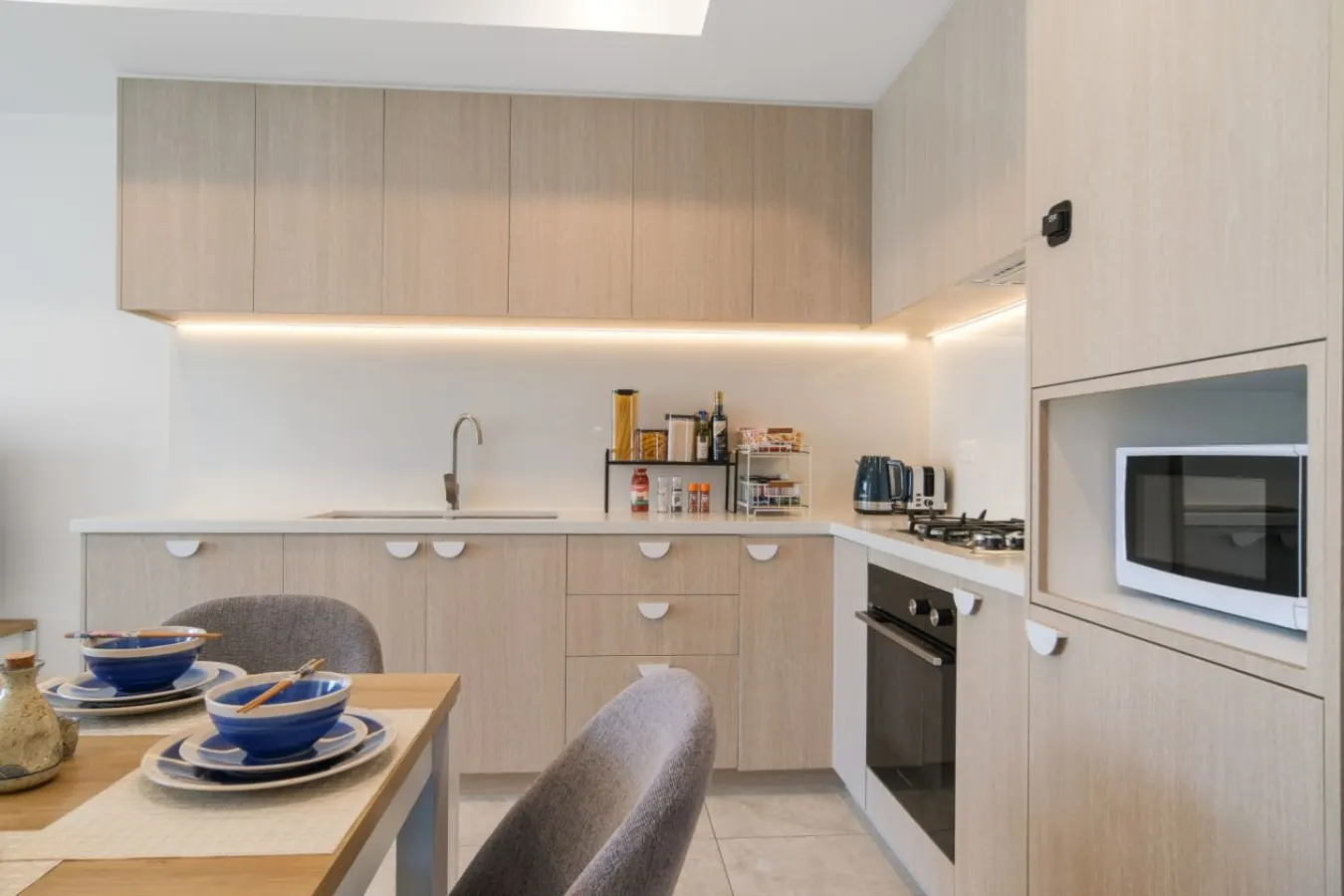 Lotus Oasis 1BR w/ Free Parking 14