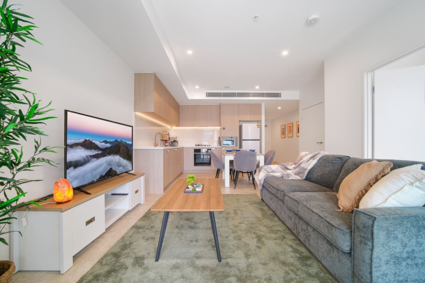 Lotus Oasis 1BR w/ Free Parking — photo 5