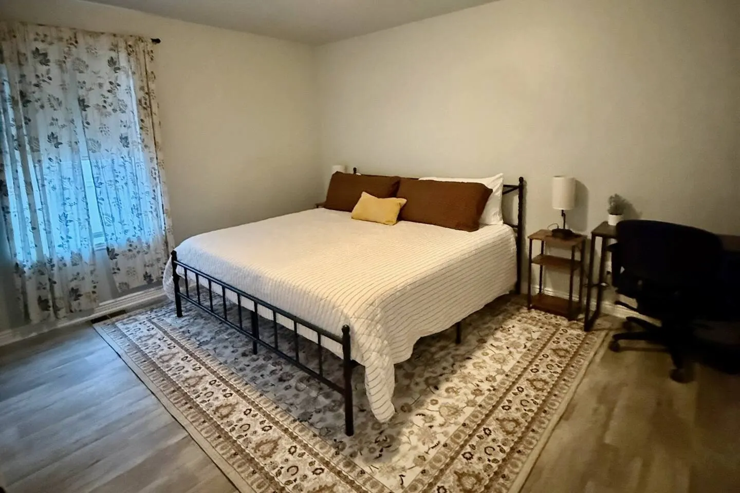 Creekside Retreat 7 Beds Close to Hiking 14