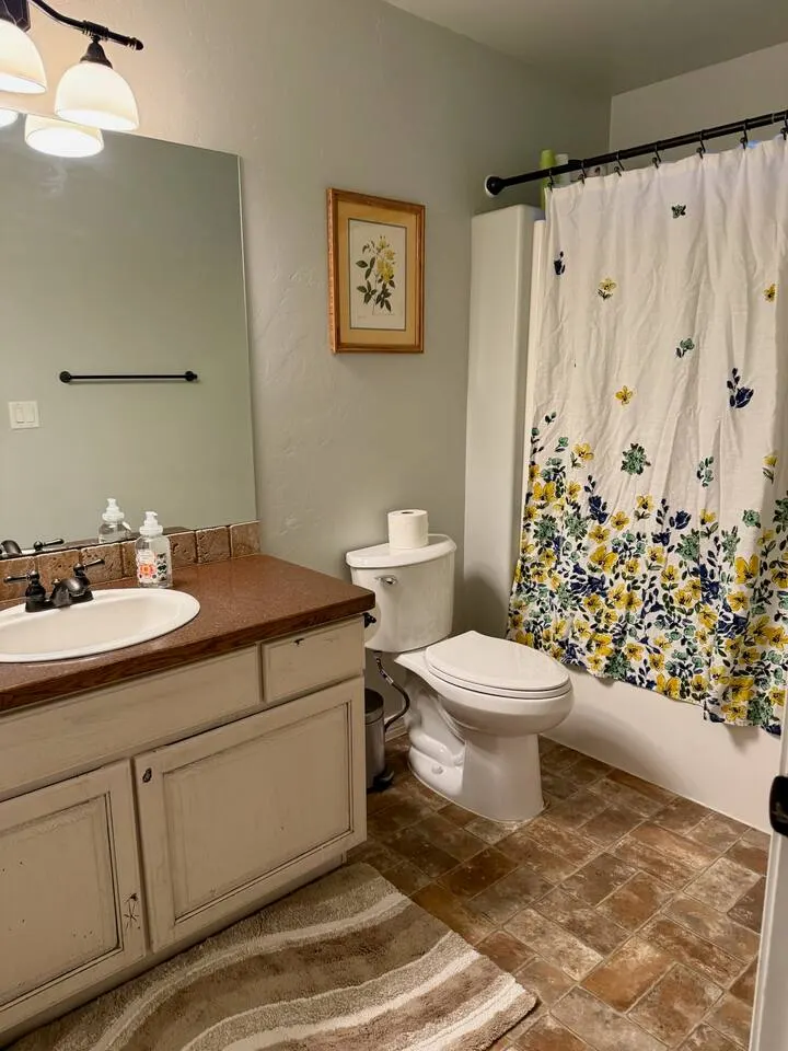 Creekside Retreat 7 Beds Close to Hiking 15