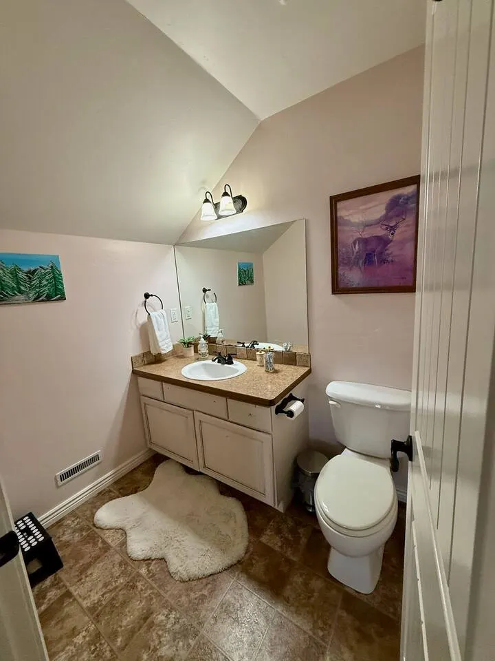 Creekside Retreat 7 Beds Close to Hiking 18