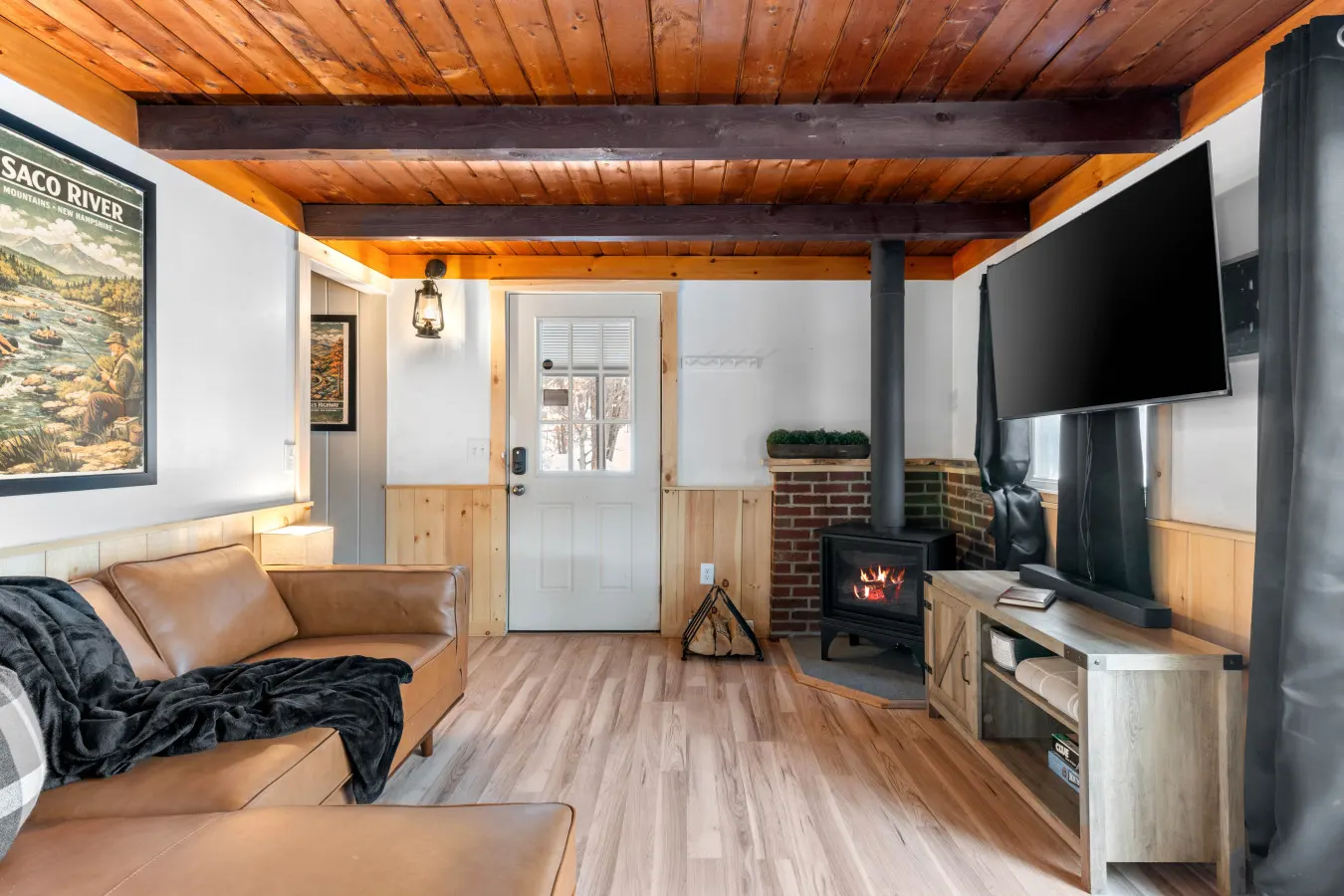 Hot Tub,King Bed,Dogs w/Pequawket Beach Access! 9