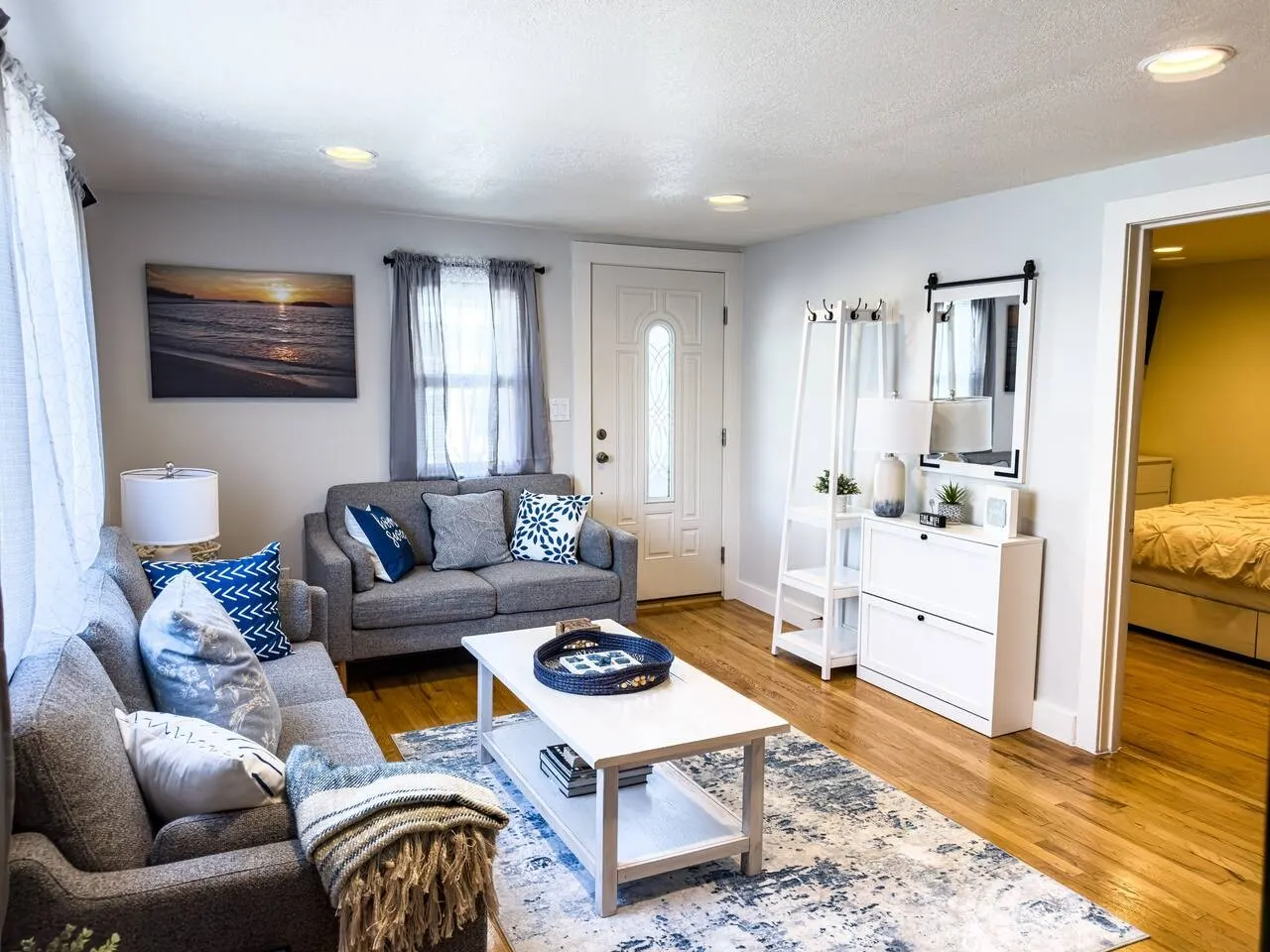 Erie's Heart and Soul - House in town, Sleeps 6!