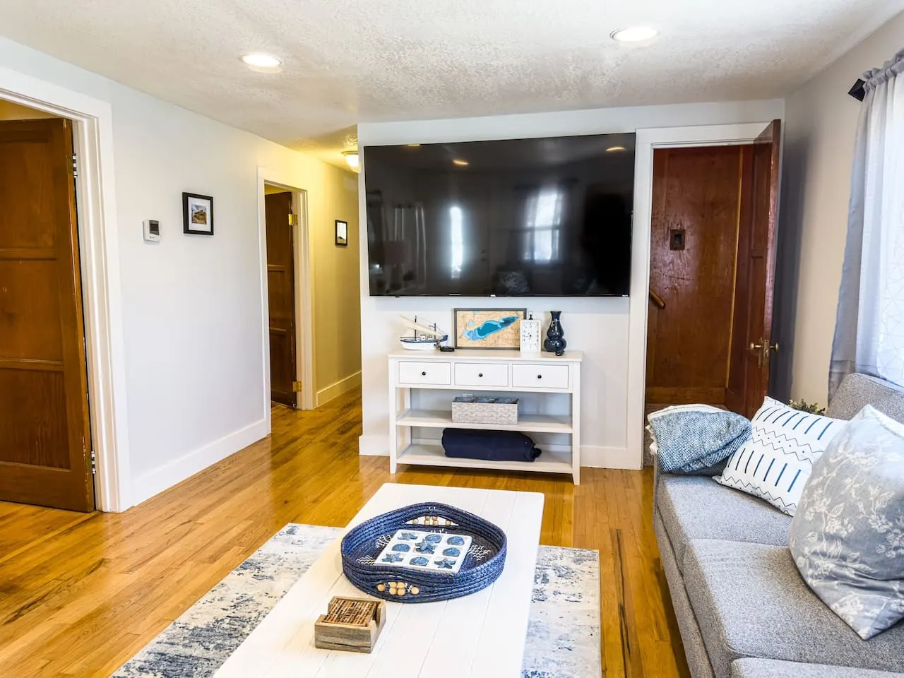 Erie's Heart and Soul - House in town, Sleeps 6! — photo 4