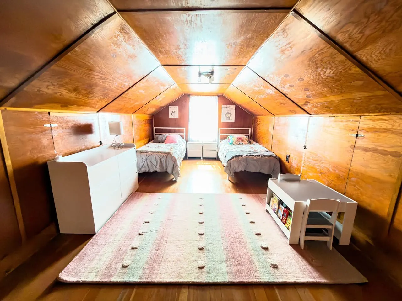 Erie's Heart and Soul - House in town, Sleeps 6! — photo 5