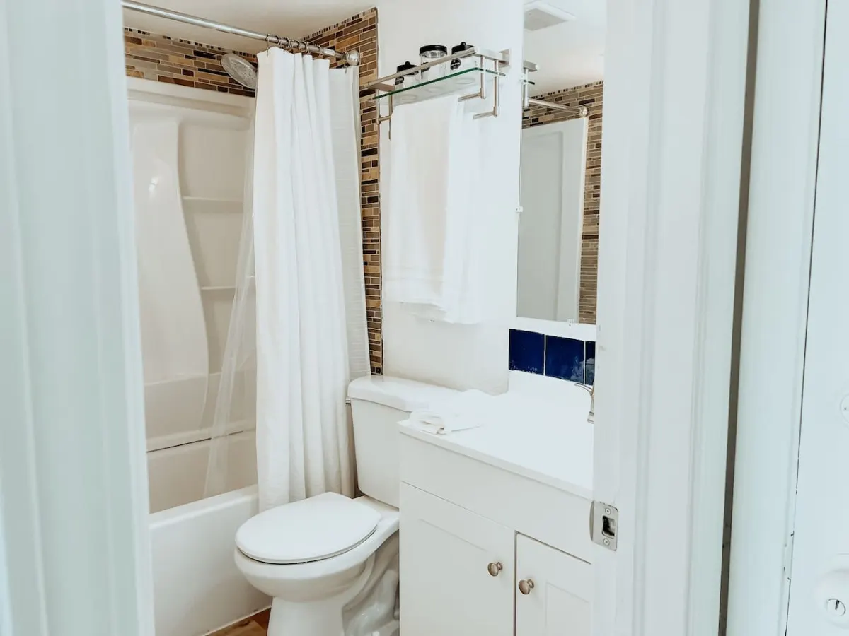 Quaint One Bed Condo near DTC 9