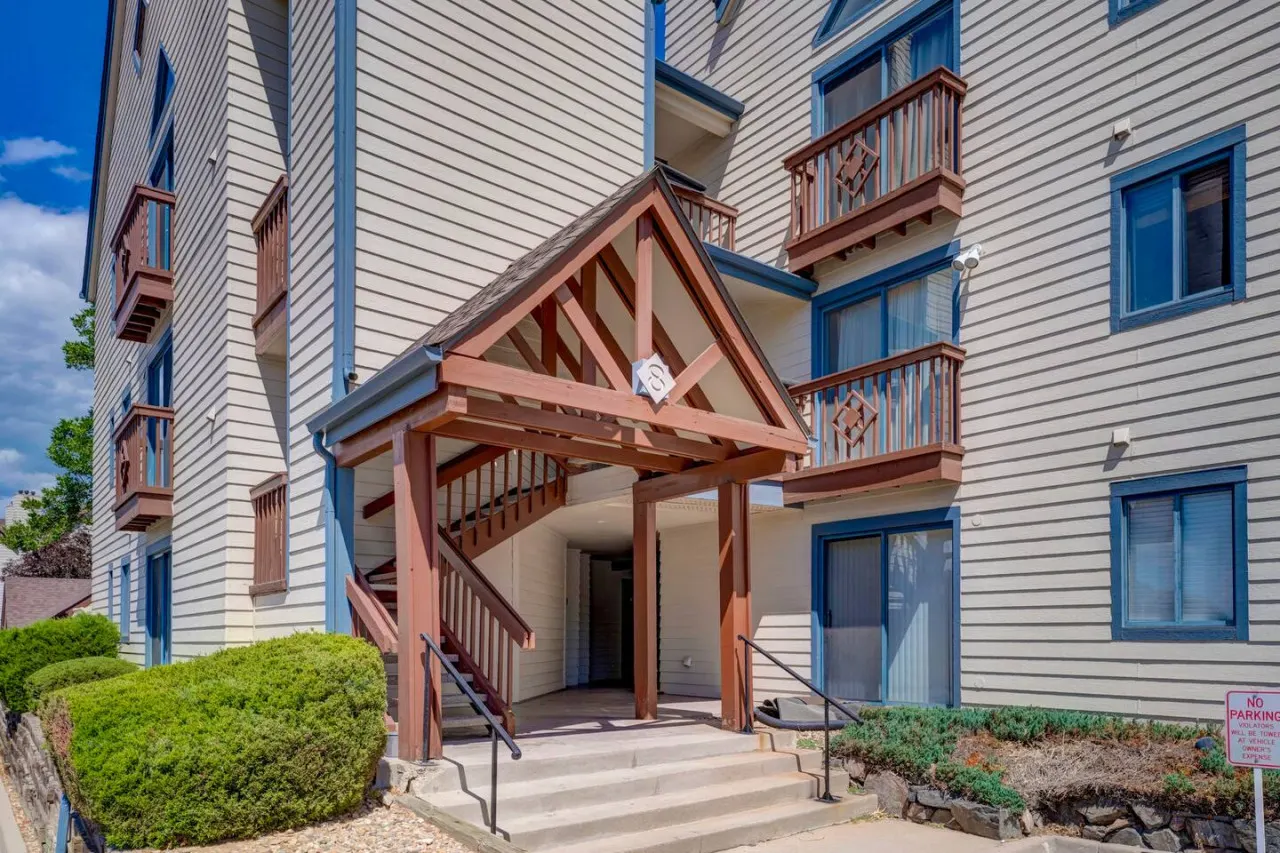 Quaint One Bed Condo near DTC 16