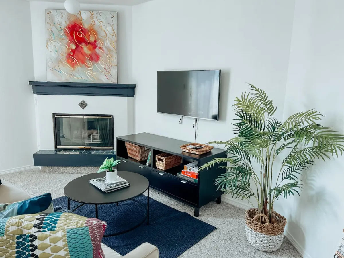 Quaint One Bed Condo near DTC 6