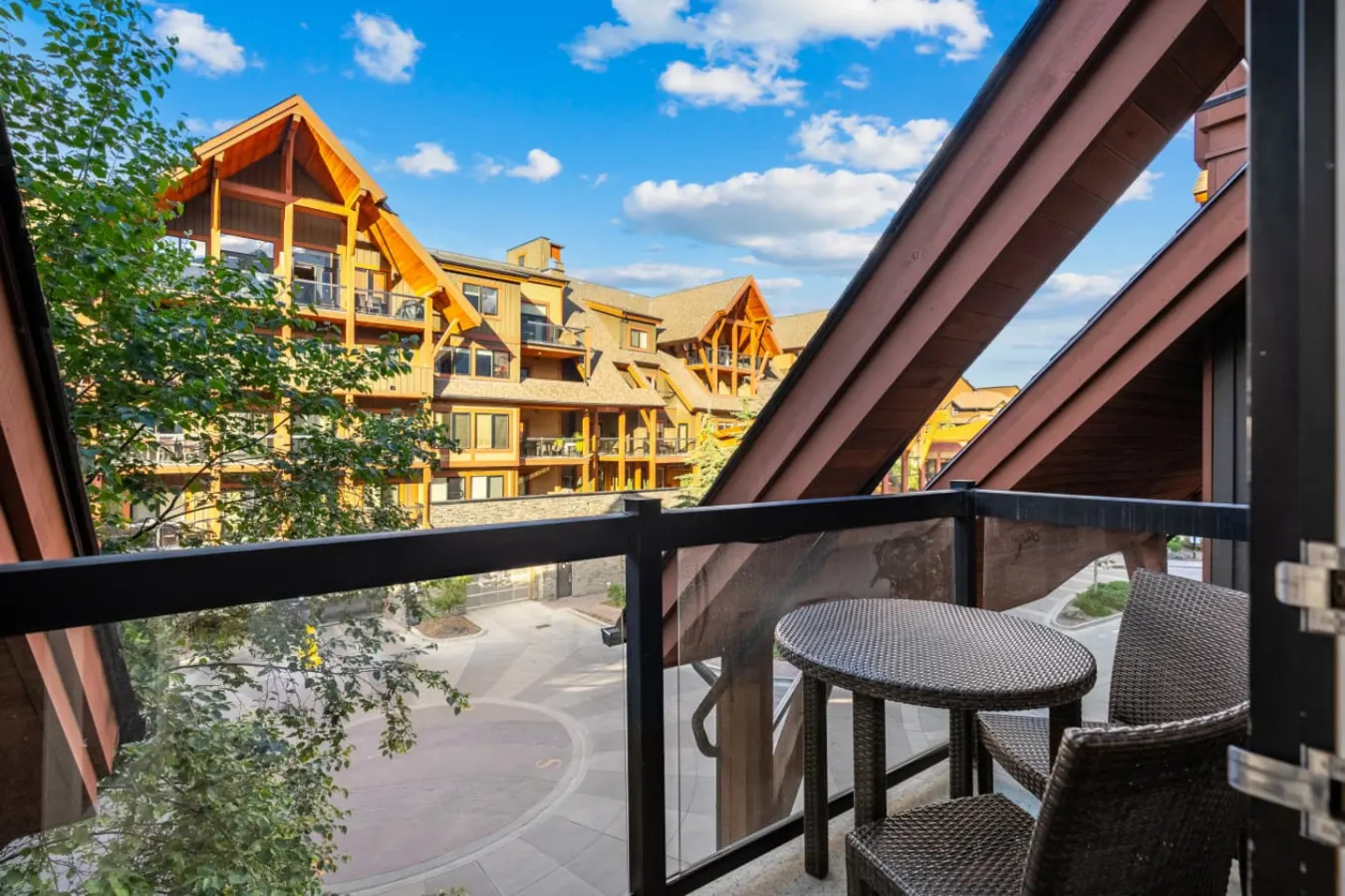 Mountain Suite with Hot Tub & Fitness Center 1