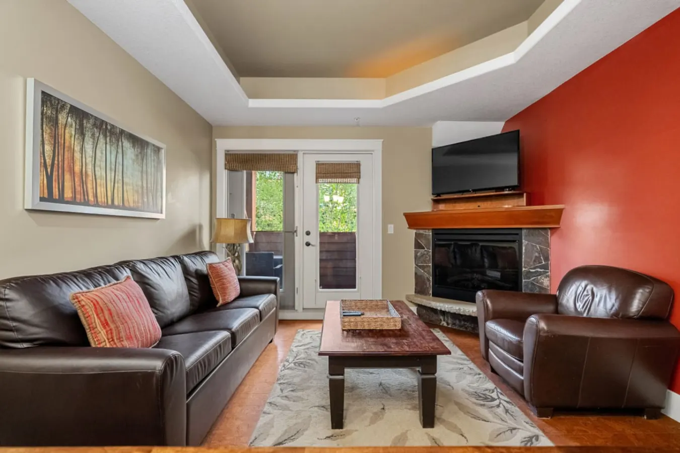 Mountain Suite with Hot Tub & Fitness Center 2